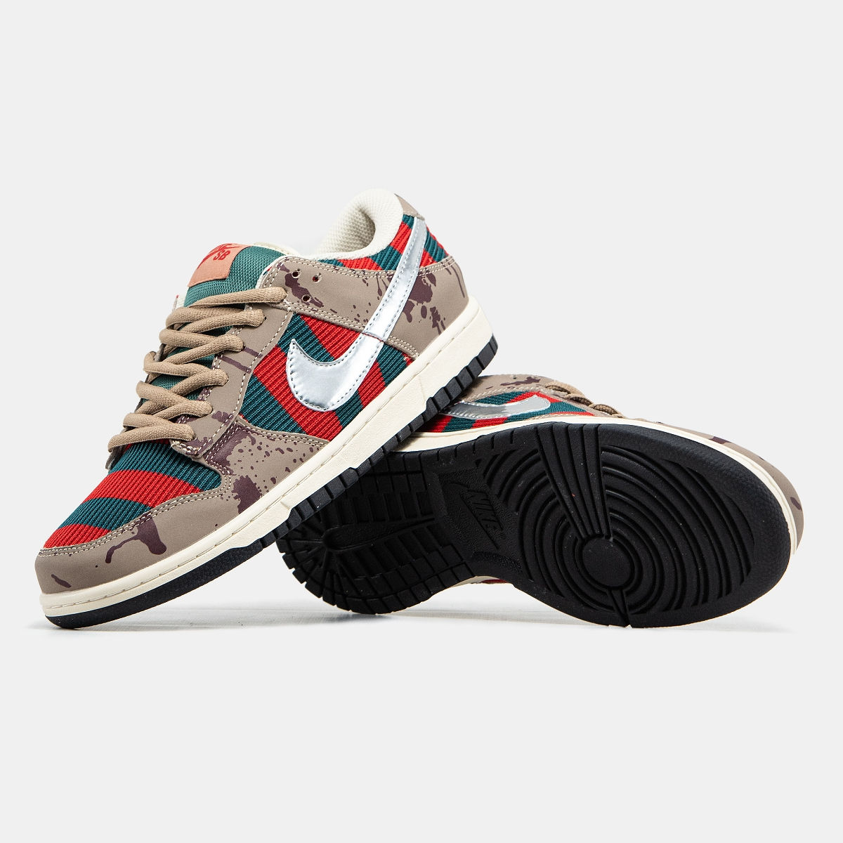 Nike SB Dunk Low Freddy Krueger фото 7