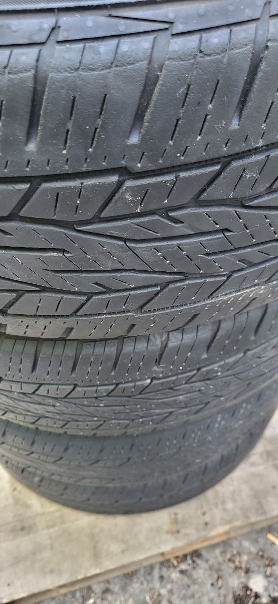 Шины 225/55 R18 Continental  фото 1