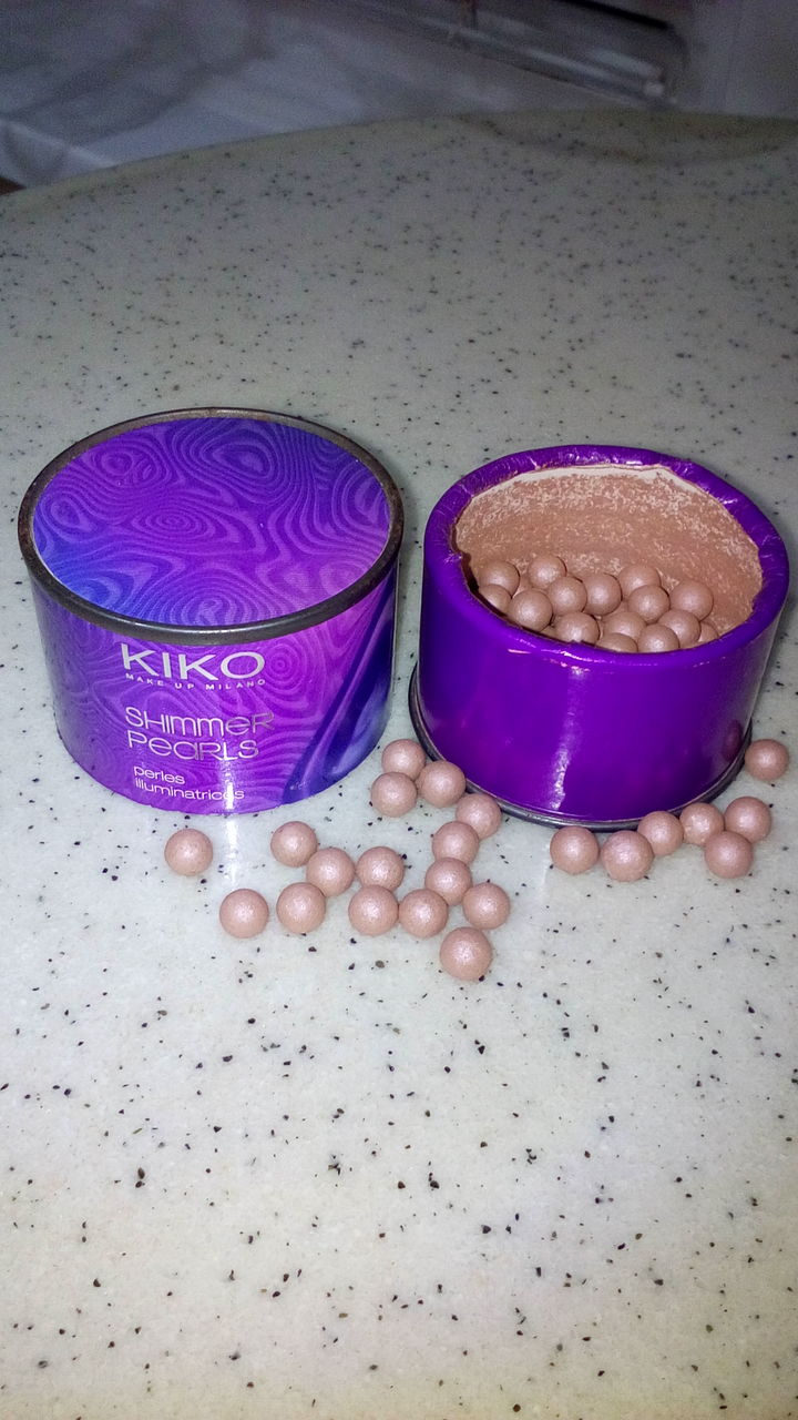 Румяна kiko 01 radiance bronzer.