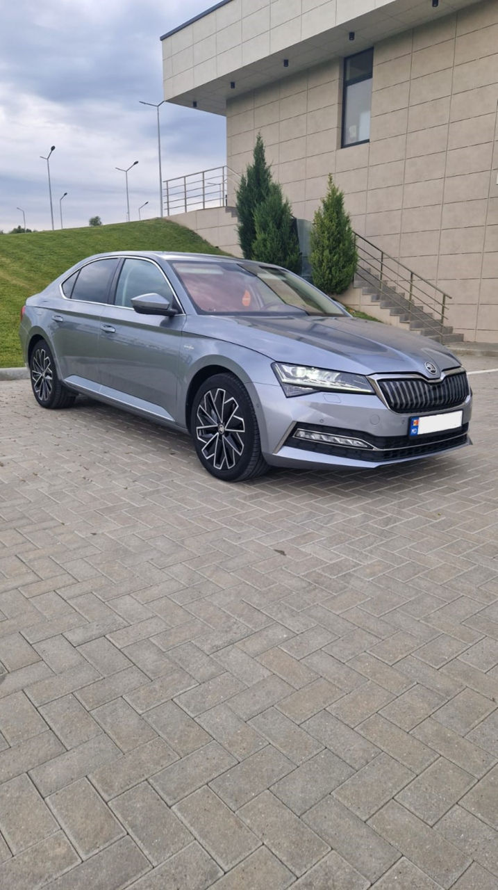 Skoda Superb foto 0