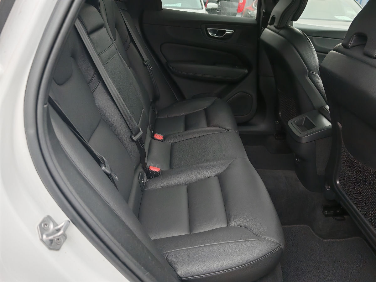 Volvo XC60 foto 8