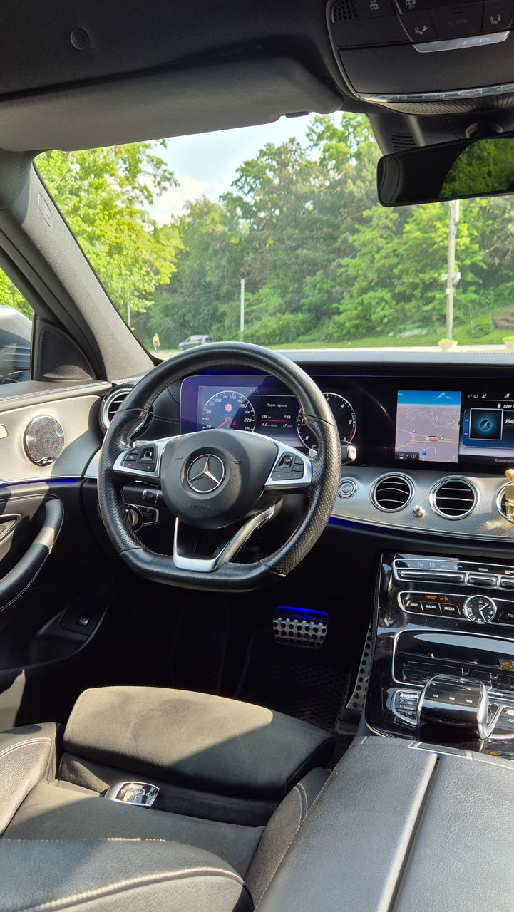 Mercedes E-Class foto 5