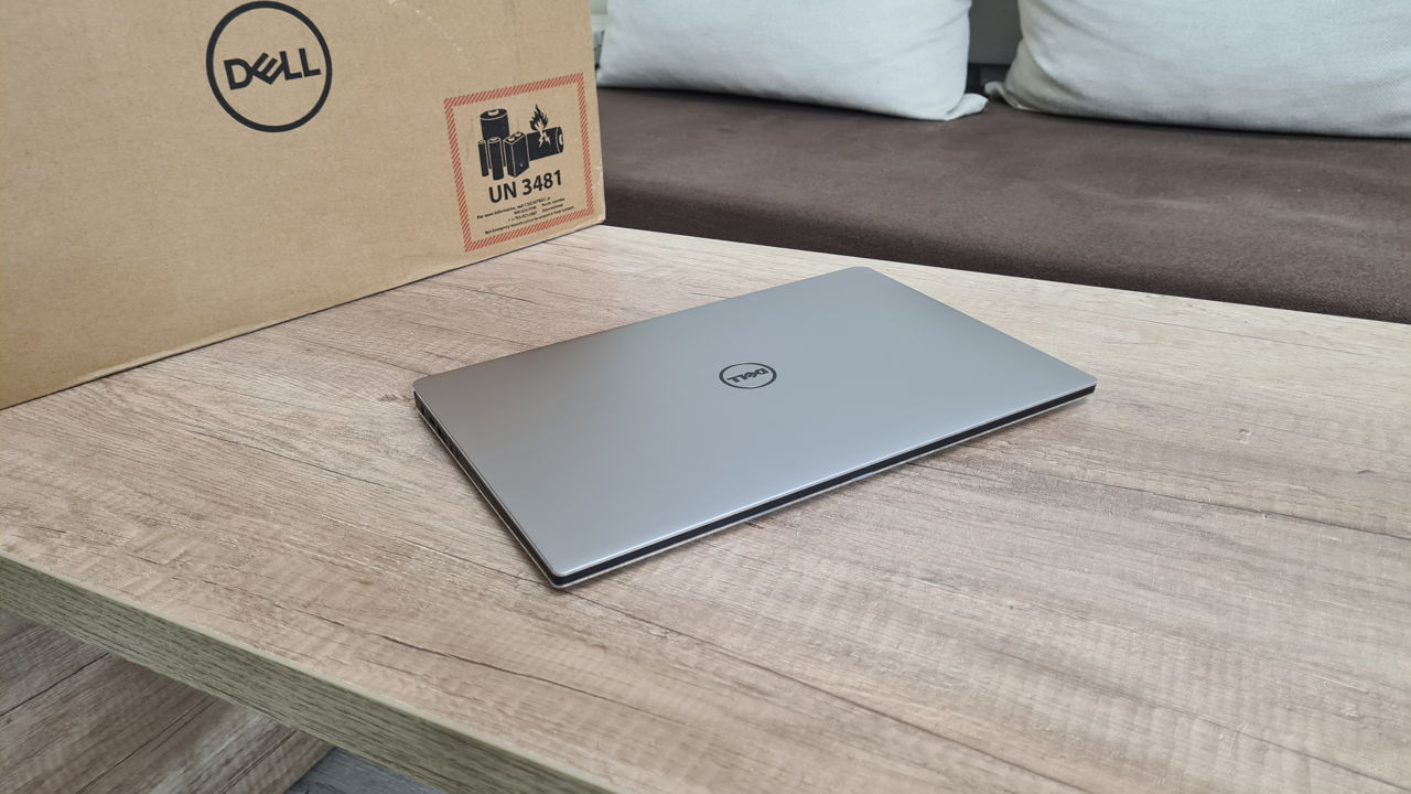 Dell XPS 13 ips (Core i5, ram 8gb, ssd 256gb) iluminare taste foto 2