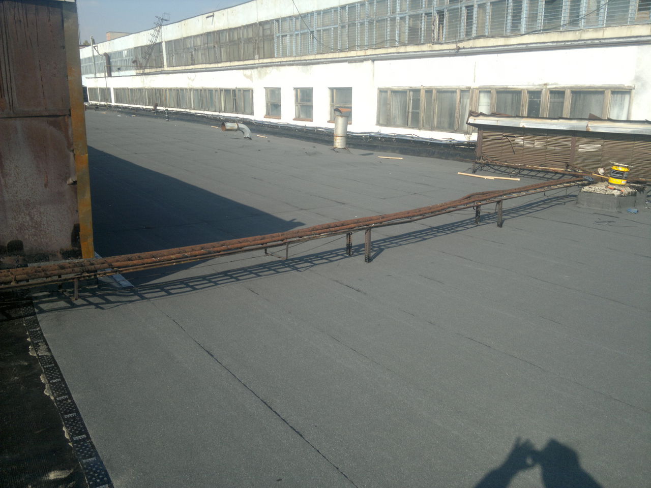 Lucrari de reparatie la acoperis moale (hydrobase,bipoli,ultra). reparam apartamente, garaje, hale foto 7