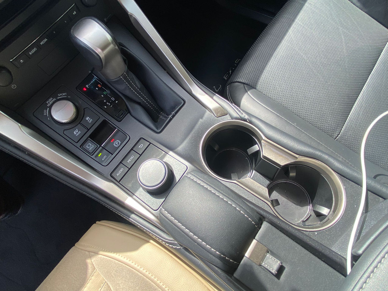 Lexus NX Series фото 13