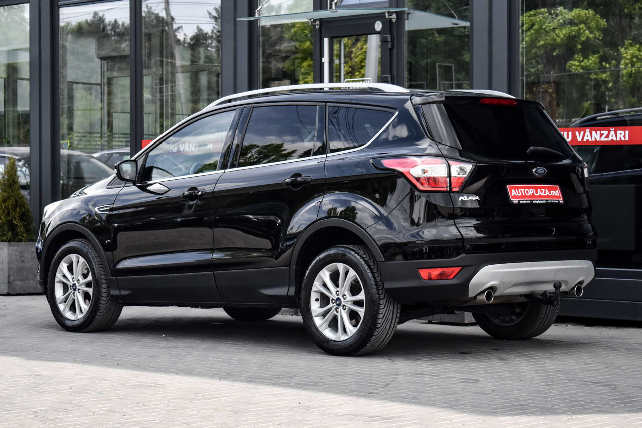 Ford Kuga foto 2