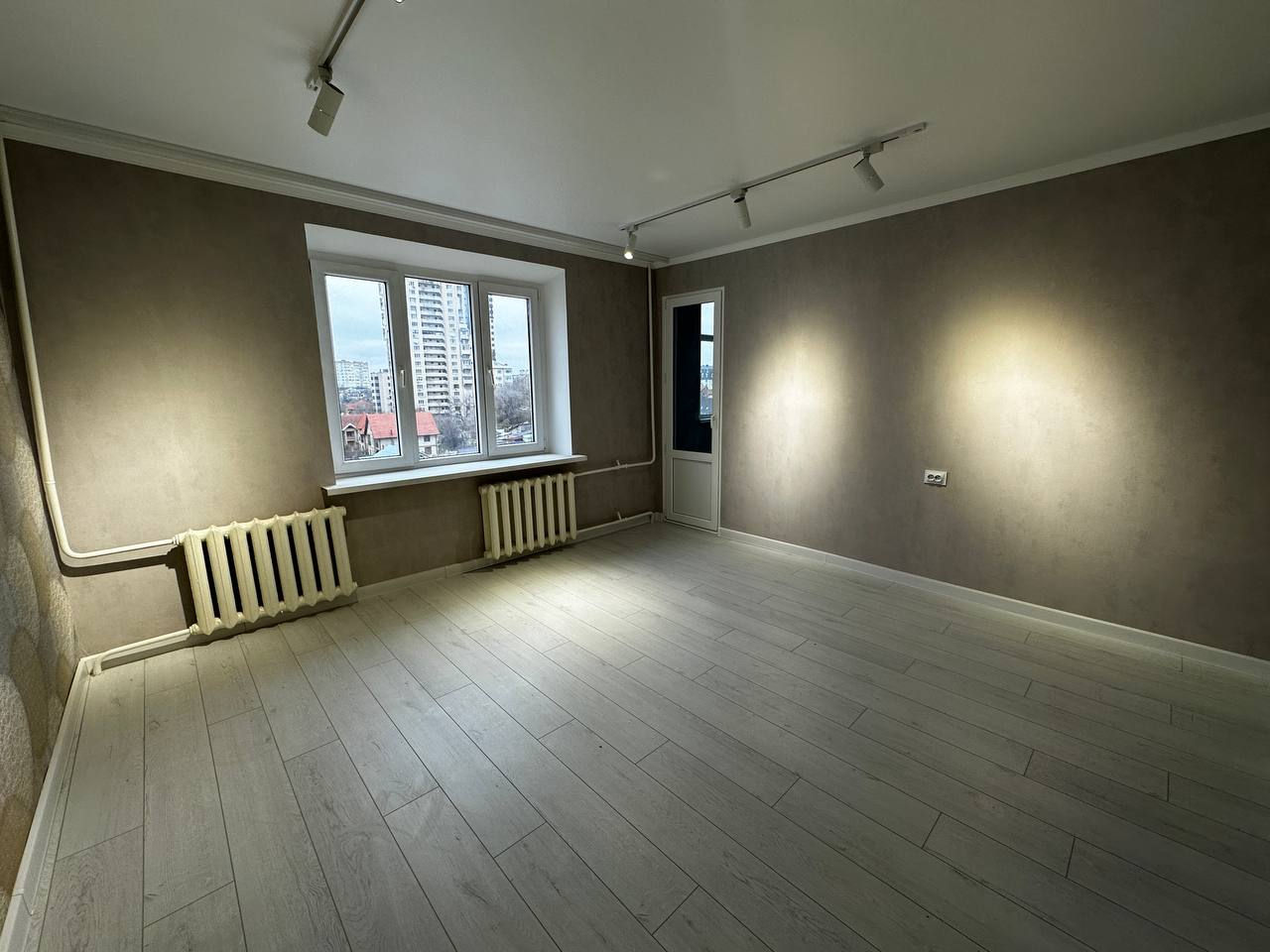 Apartament cu 3 camere, 87 m², Centru, Chișinău foto 1