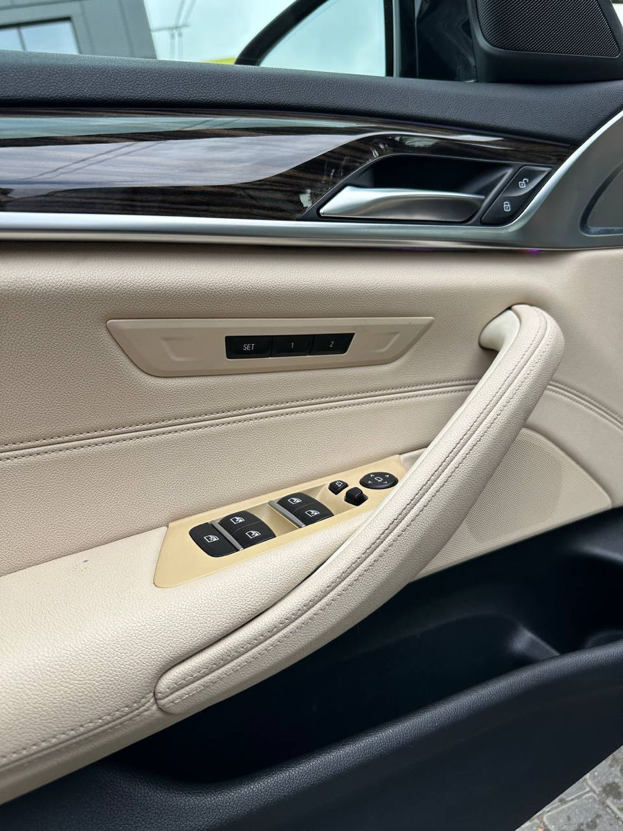 BMW 5 Series фото 5