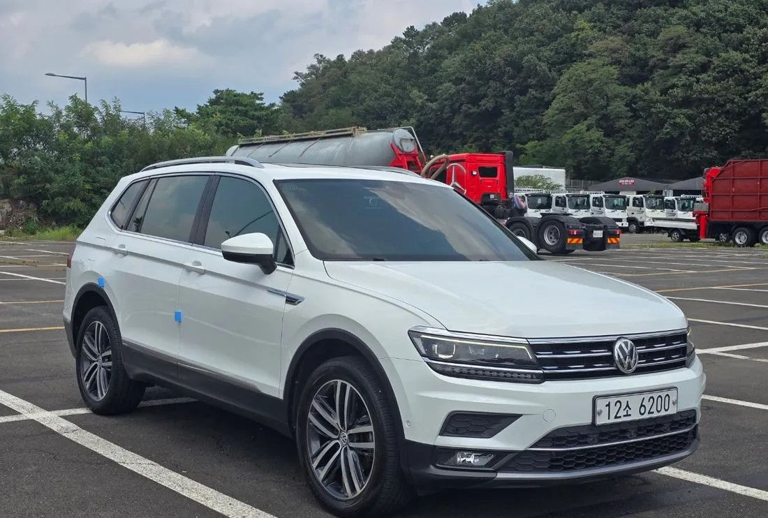 Volkswagen Touareg foto 0