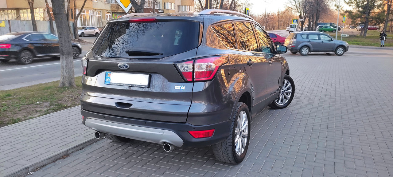 Ford Kuga foto 3