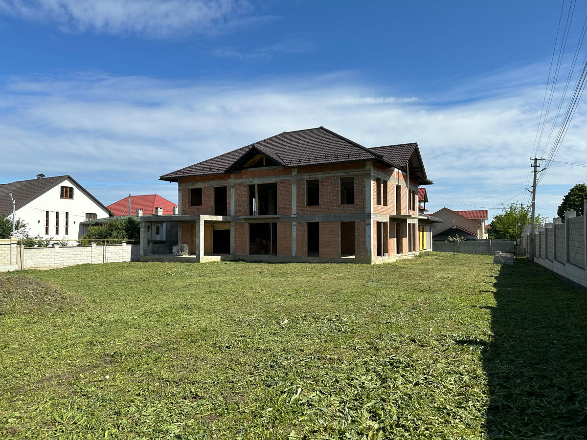 Casa la Pole Ciudes pe teren de 18 ari  ! foto 3