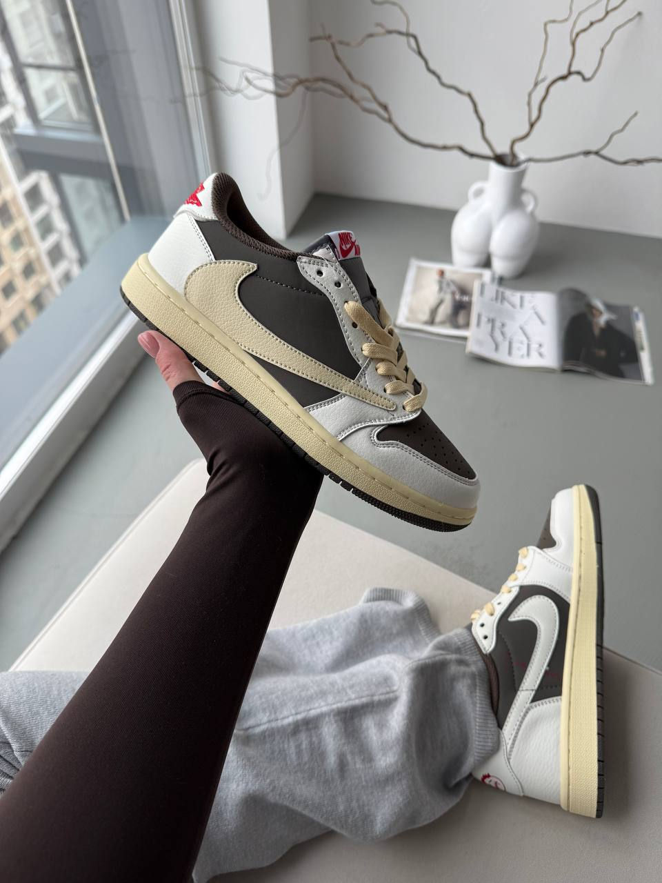 Nike Air Jordan 1 Retro Low OG SP Travis Scott Reverse Mocha foto 4