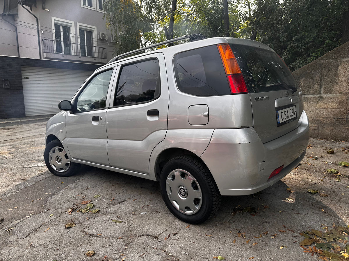 Suzuki Ignis foto 2