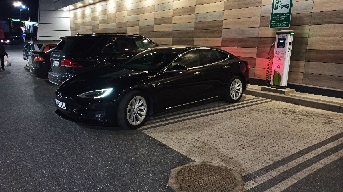 Tesla Model S foto 9