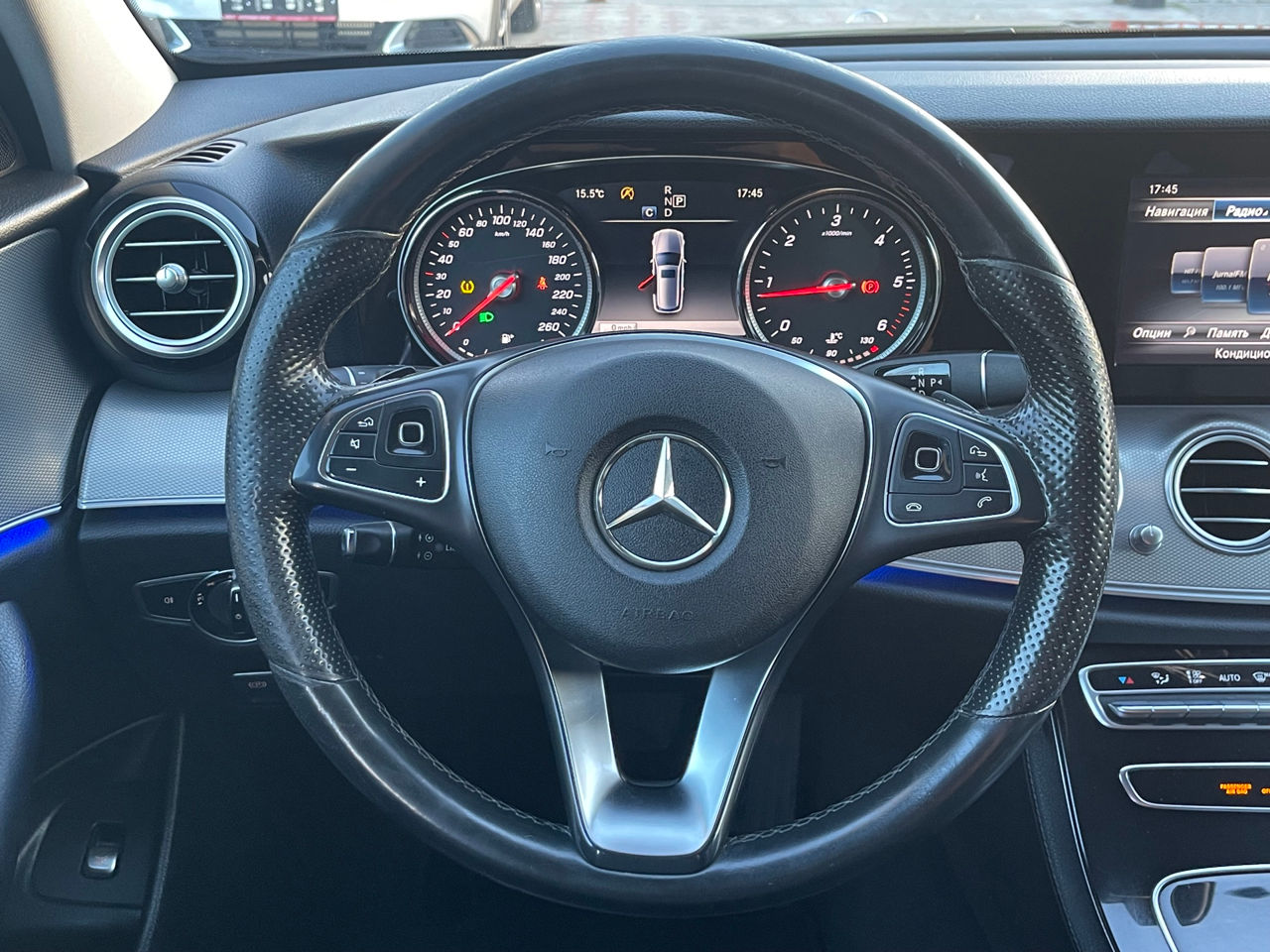 Mercedes E-Class foto 8