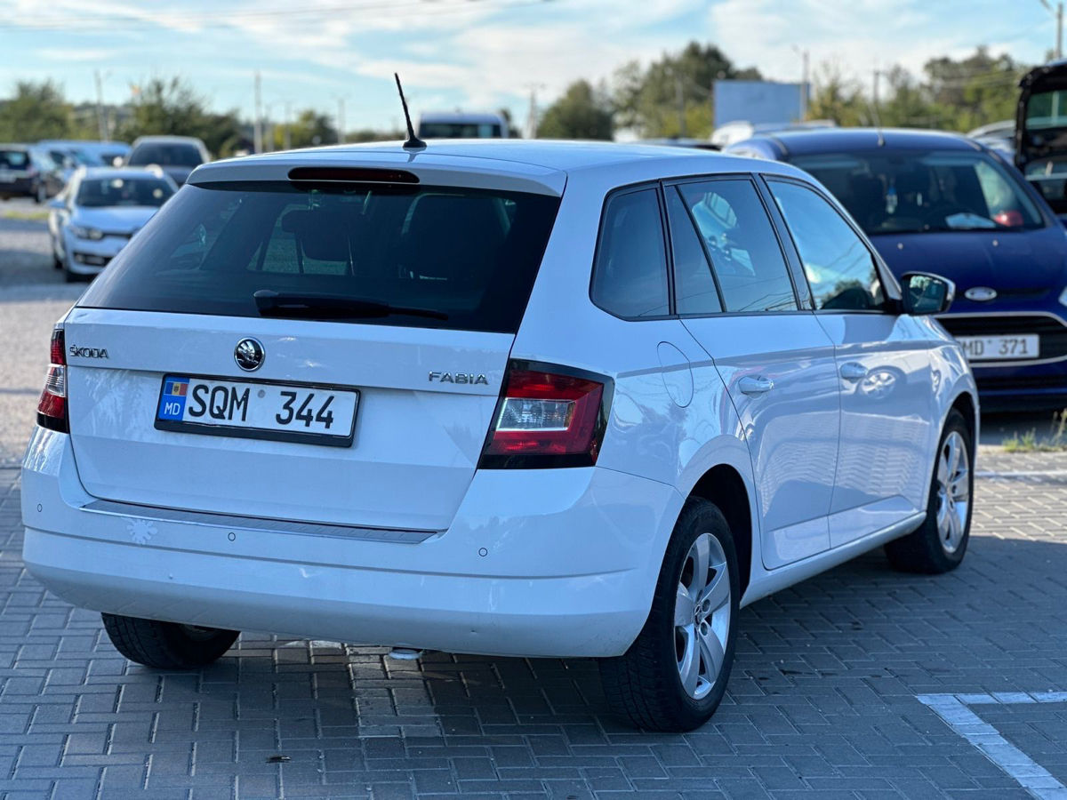 Skoda Fabia foto 3