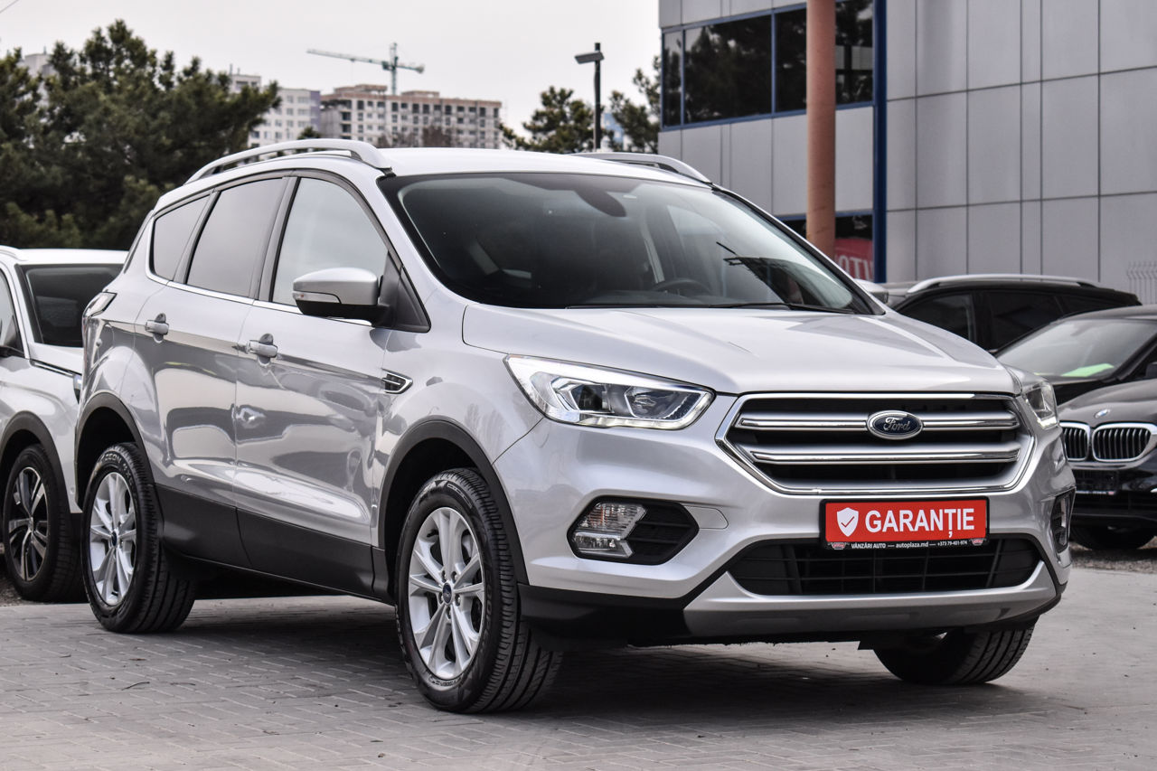 Ford Kuga foto 1