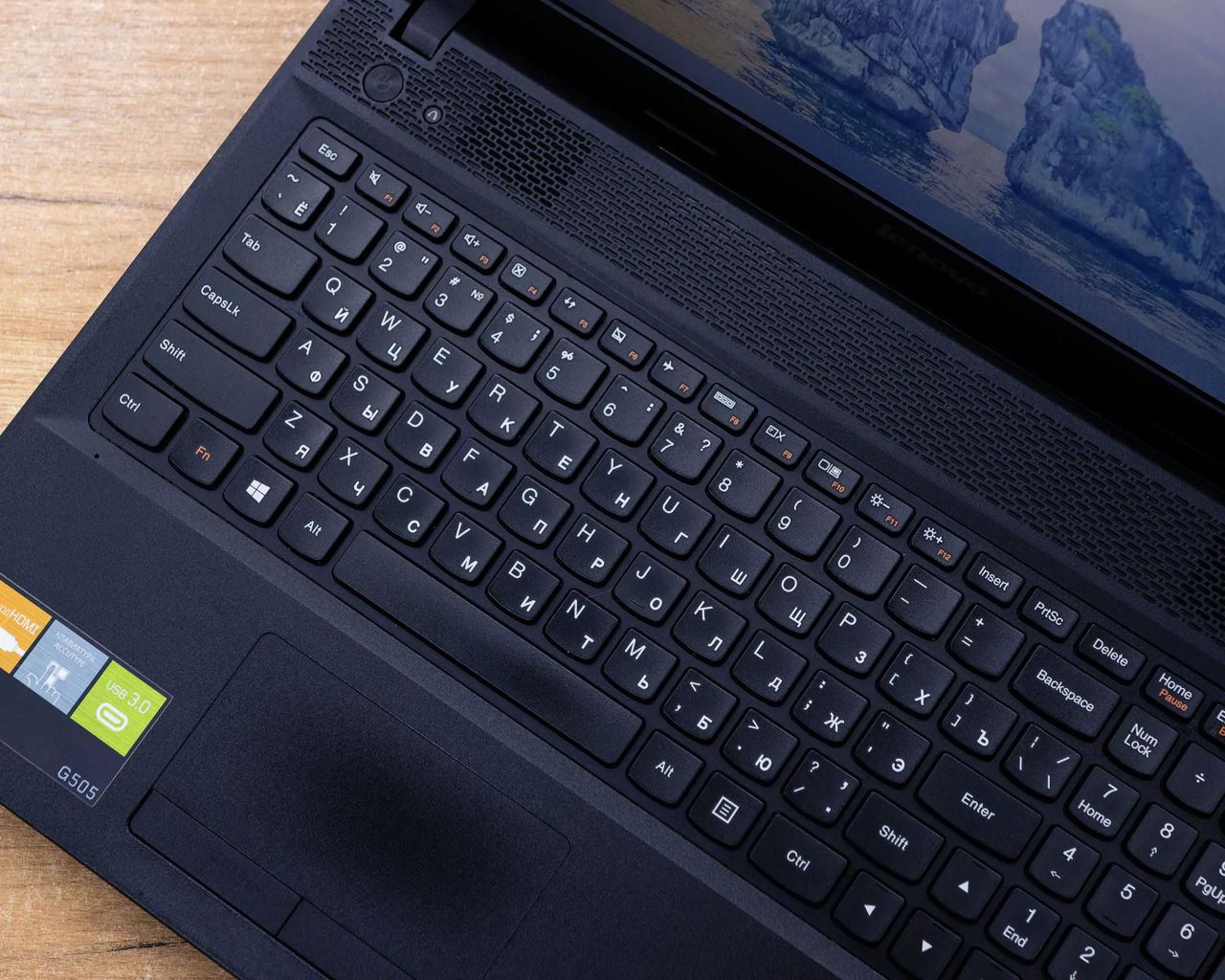Ноутбук Lenovo G505 (AMD A10-5750M APU, 6 ГБ, 1 Тб HDD, Radeon HD 8570M (64 бита), WiFi, Win8, 15") фото 0
