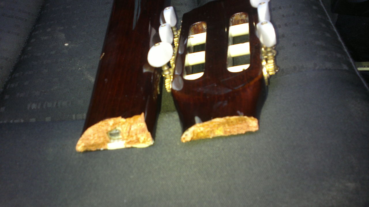 Профессиональный ремонт гитар, настройка, реставрация.