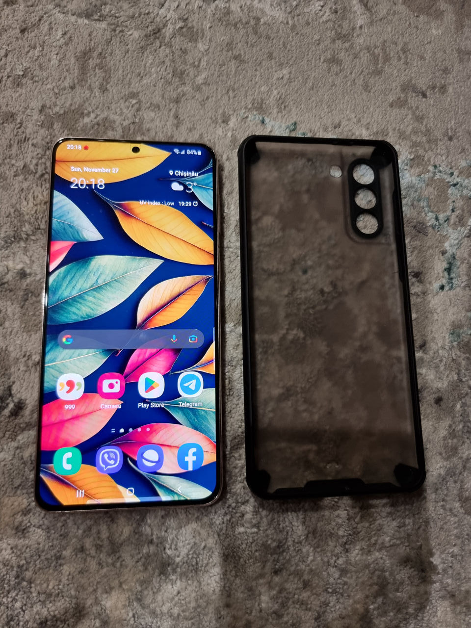 Samsung Galaxy S21+ 5G pe Snapdragon 888