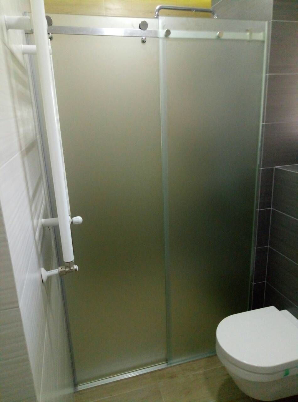 Cabina de dus cu  usi glisante din sticla calita foto 3