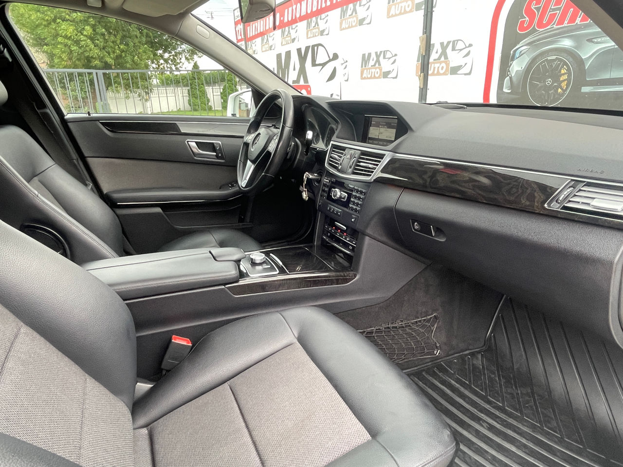 Mercedes E-Class фото 11