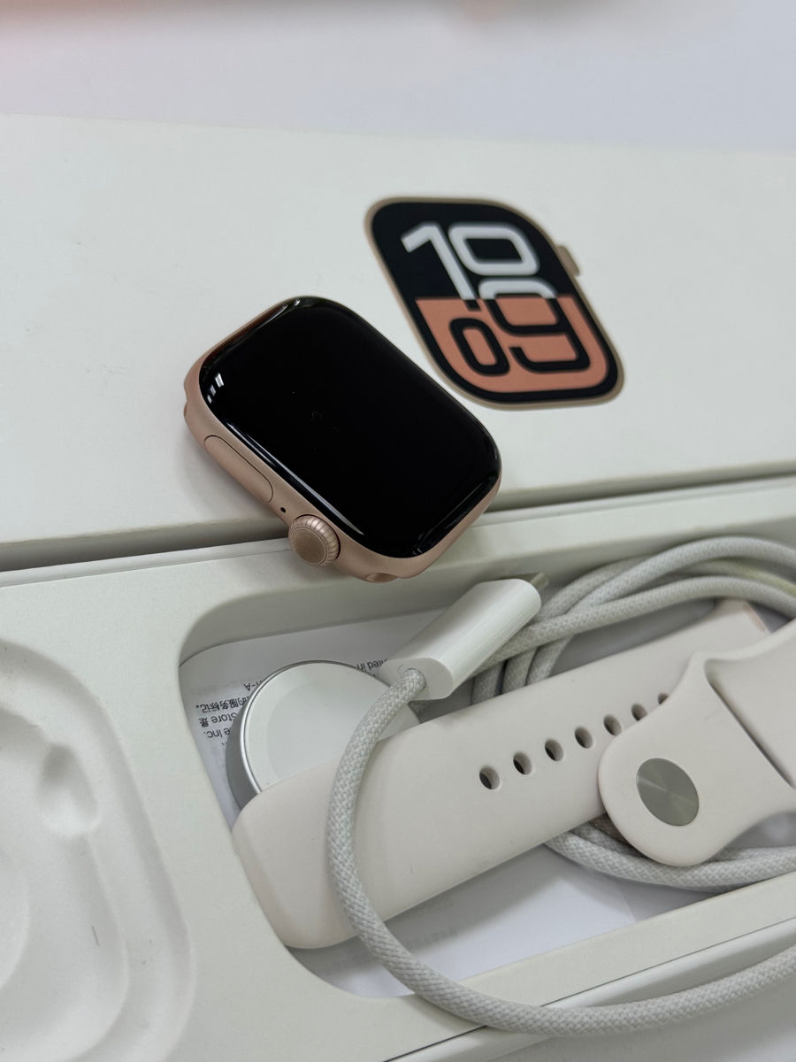 Apple watch 10 42mm rose gold , tot setul , baterie 100%  foto 3