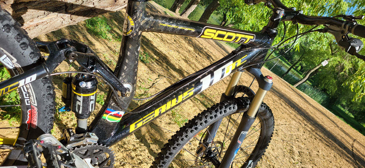 Scott Genius MC10 Carbon Двухподвес foto 3