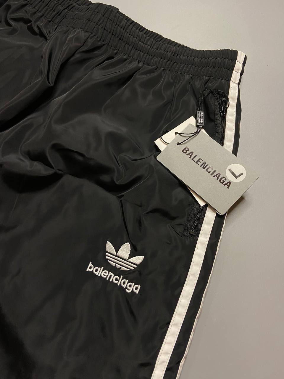 Pantaloni Adidas x Balenciaga foto 1