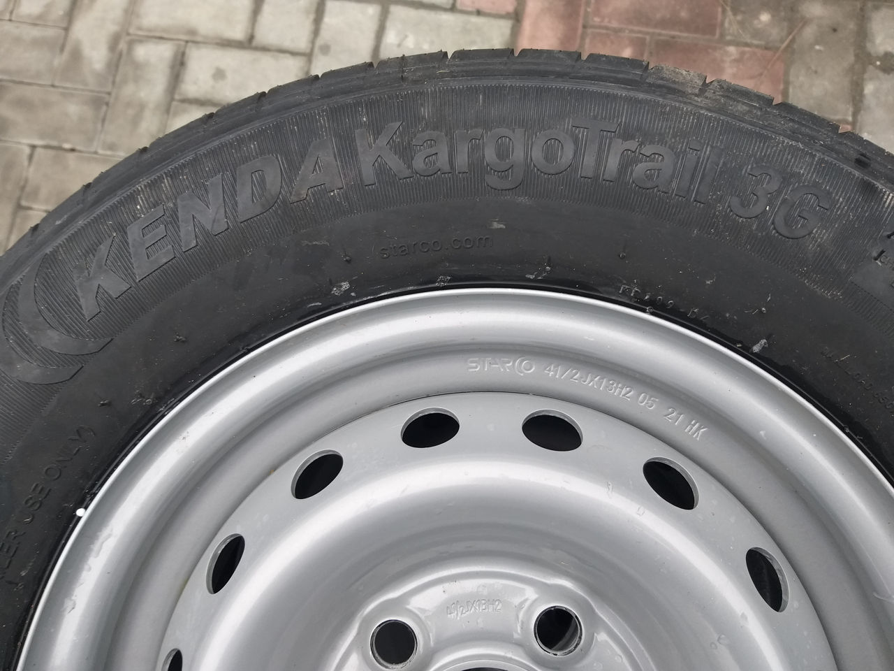 Pentru remorca,trall 185/70r13C.noi nouțe. foto 1