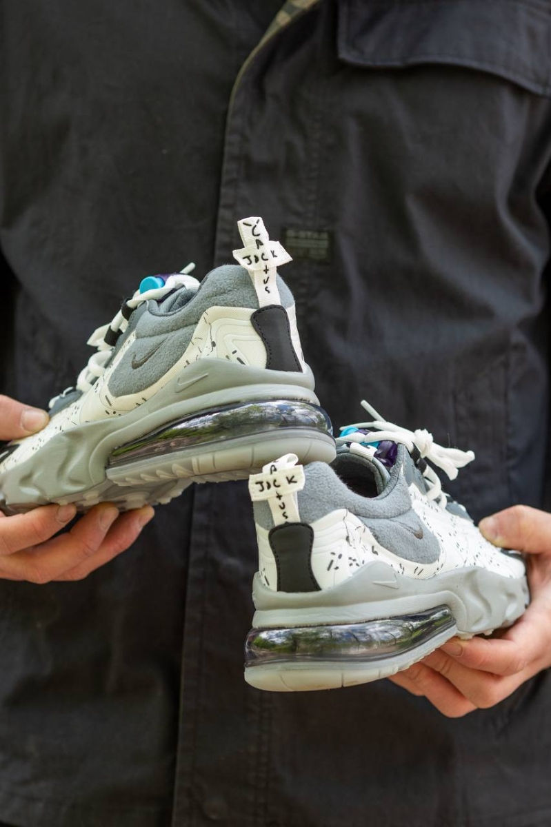 Nike Air Max 270 React Grey x Travis Scott foto 3