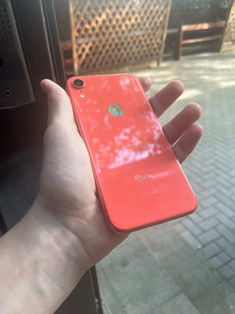 Schimb/Vand iPhone XR foto 1