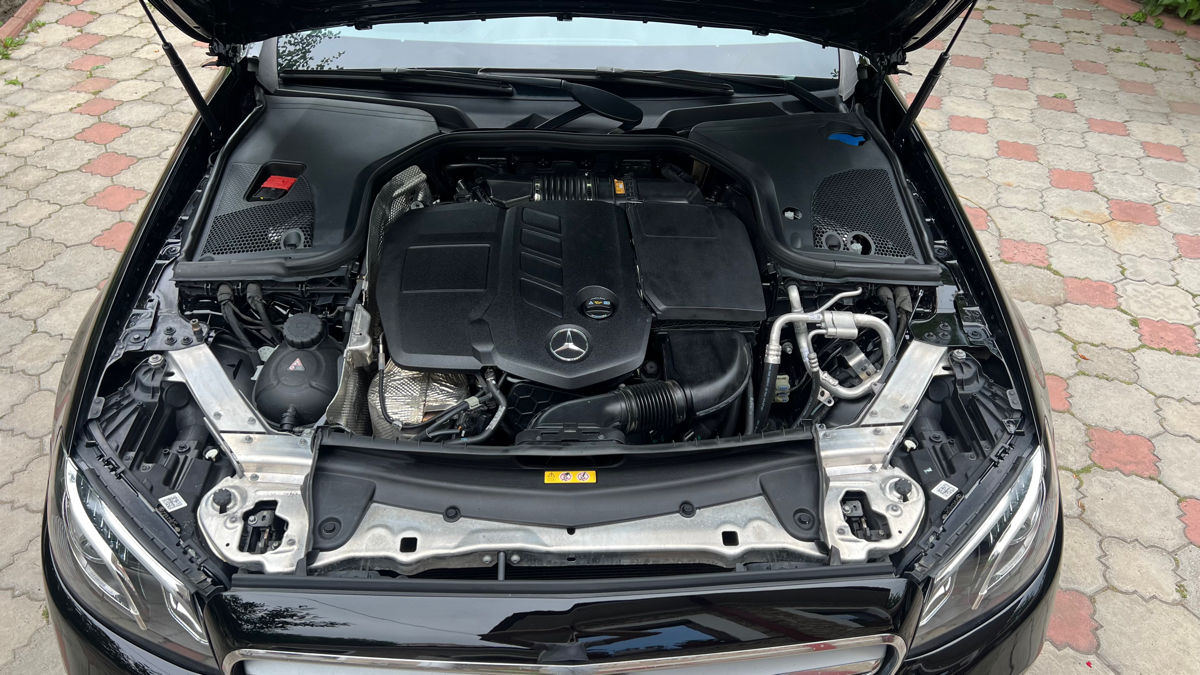 Mercedes E-Class foto 8