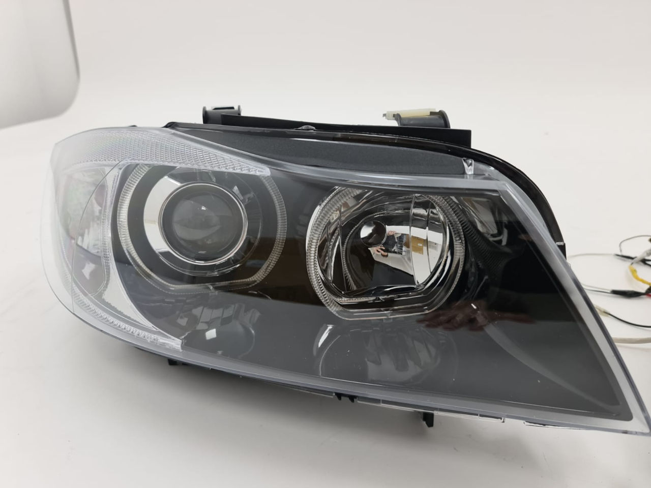 Livrare Gratuita Faruri Angel Eyes BMW Seria 3 E90 2005-2008 pentru masinile fara xenon foto 5