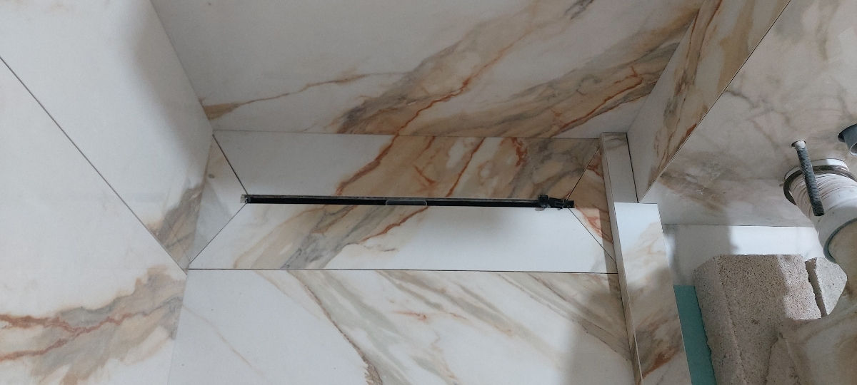 Ofer servicii in constructii, amenajari interioare gresie si faianta foto 2