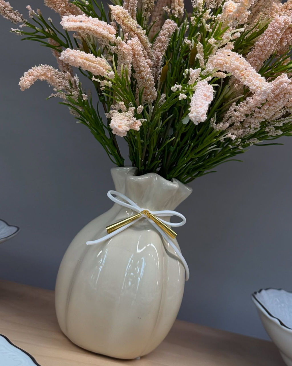 Decor-flori artificiale și vaze  foto 1