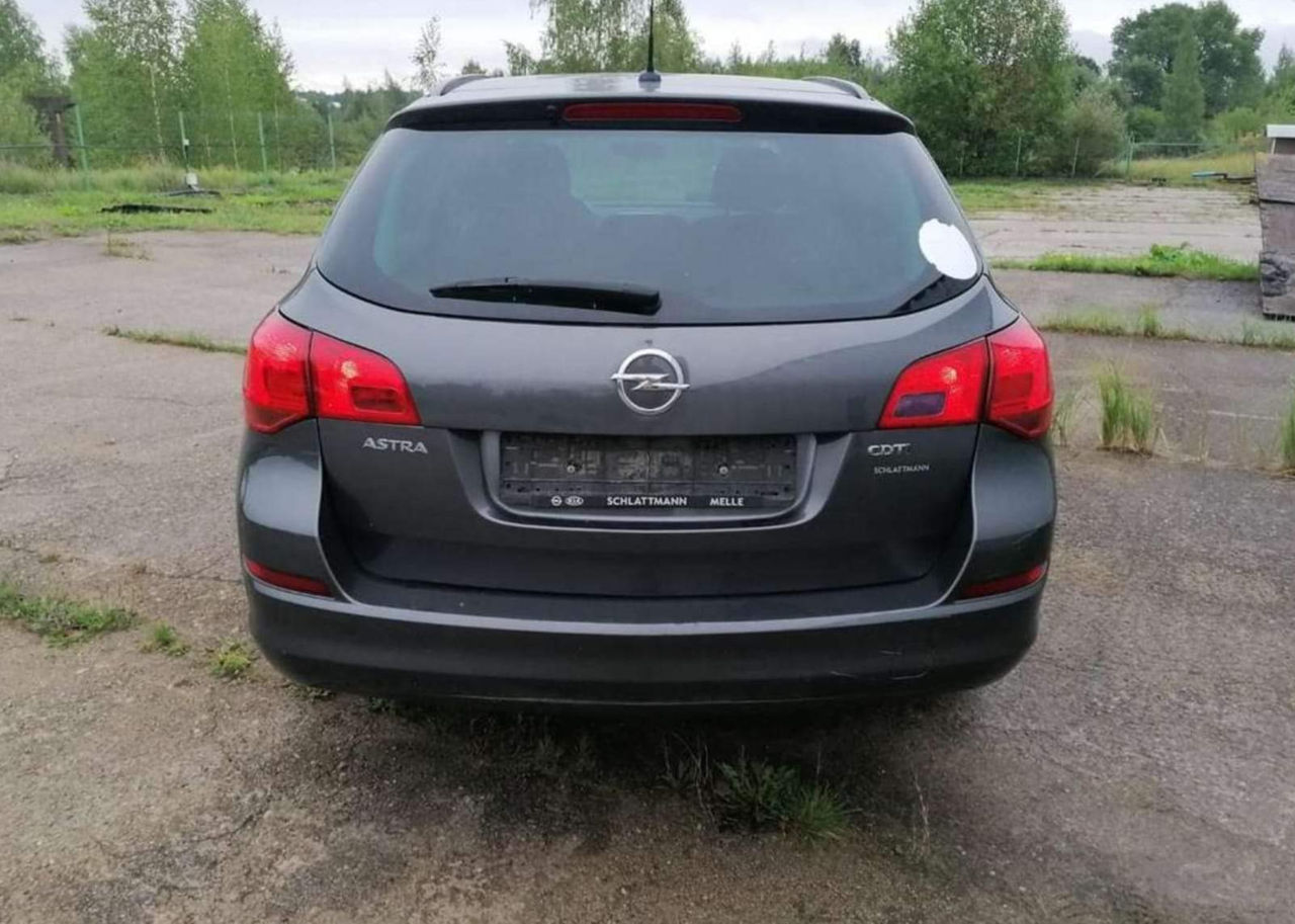 Se dezmembreaza   Opel Astra J  Разборка Опель foto 0