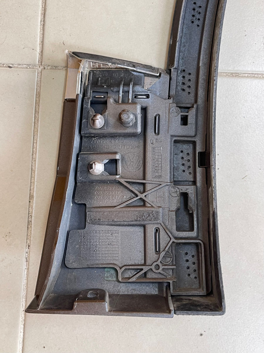 Накладка арки колеса на VW Touareg фото 2