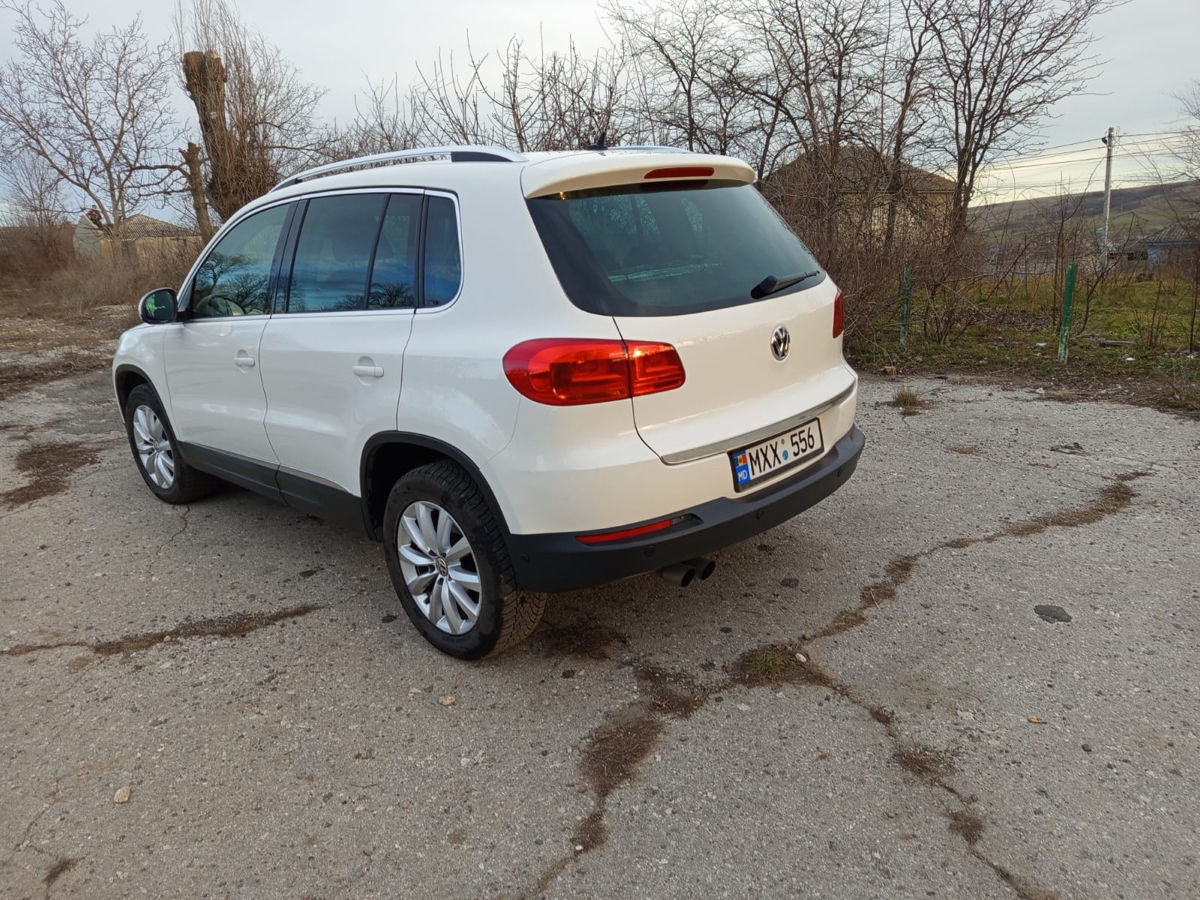 Volkswagen Tiguan foto 2