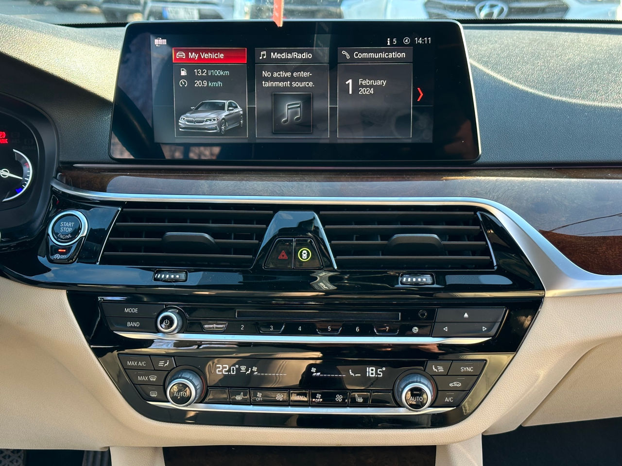 BMW 5 Series foto 12