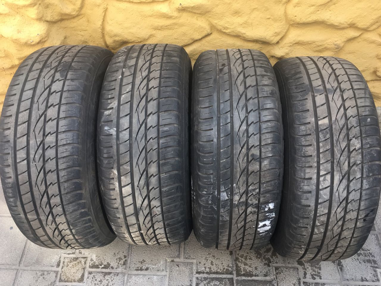 235 60 r16