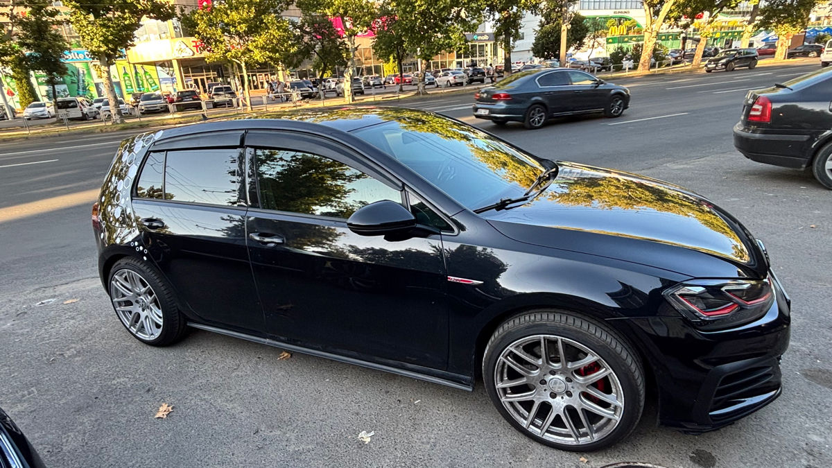 Volkswagen Golf foto 0