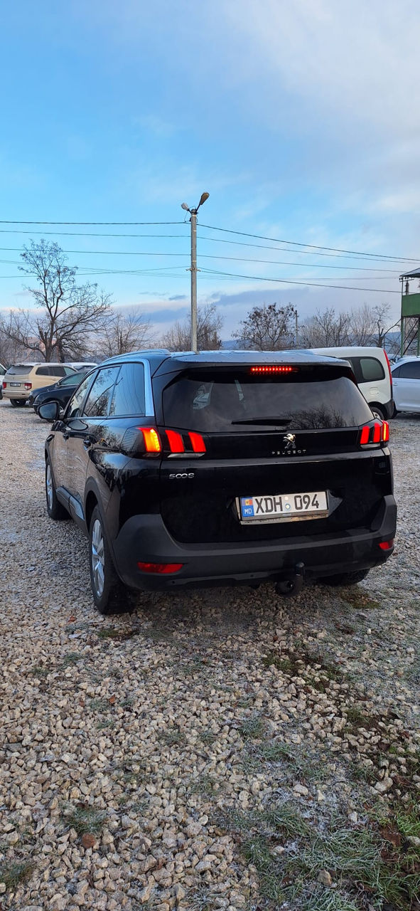 Peugeot 5008 foto 4