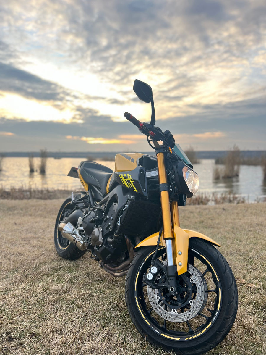 Yamaha МТ-09 foto 1