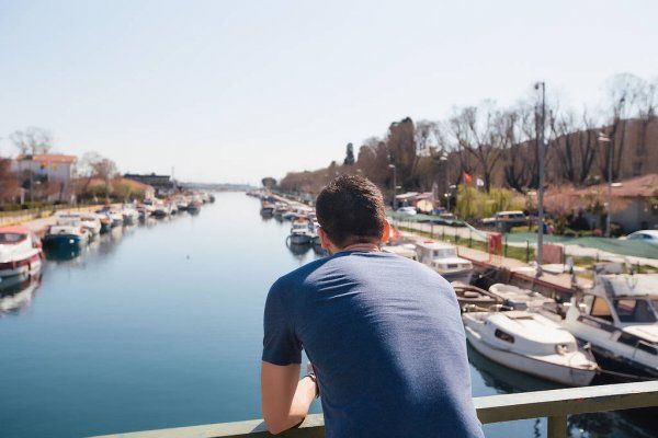 Меня поразили звуки странной но чрезвычайно приятной и милой музыки