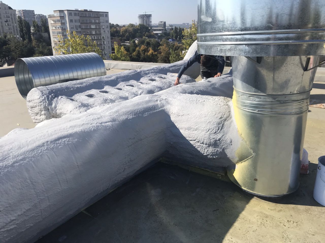 Spuma poliuretanica termoizolare si hidroizolare фото 3