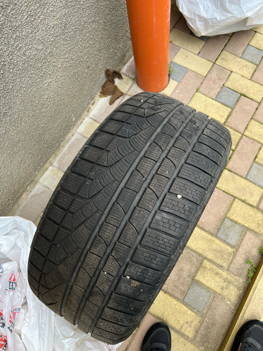 Pirelli 275/35 R20 iarna