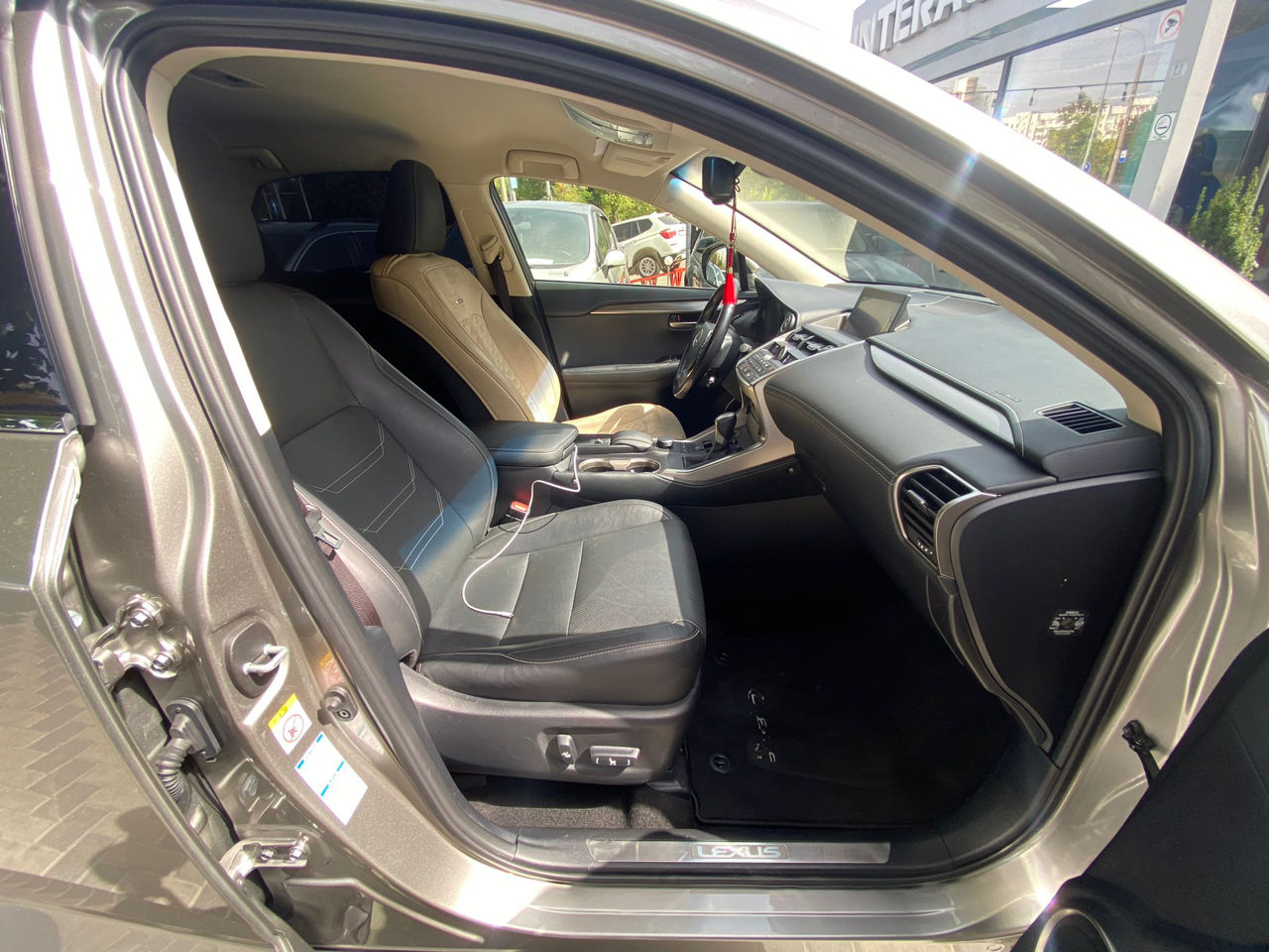 Lexus NX Series фото 17