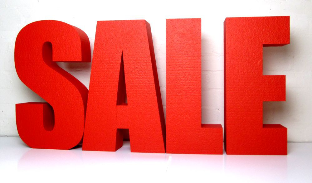 Used sale. Объемные буквы. Объемные буквы sale. Надпись sale. Вывеска sale.