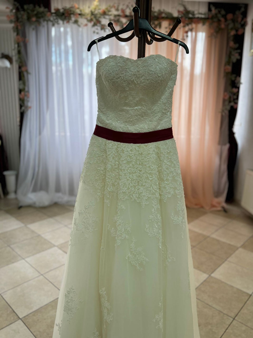 Rochie de mireasă - 2200  lei foto 6